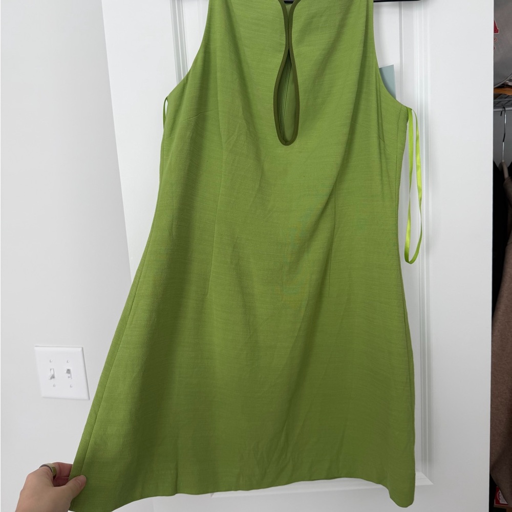 ANTONIO MELANI Lime Green Sleeveless Shift Dress